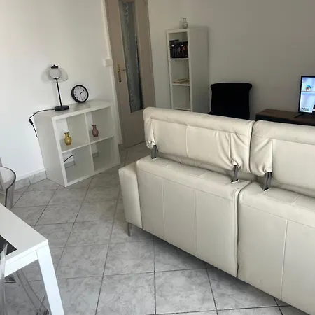 Calme Et Cosy Equipe Апартаменты