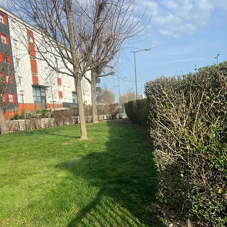 Lägenhet Calme Et Cosy Equipe