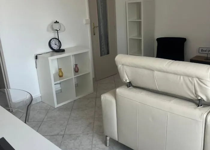 Lägenhet Calme Et Cosy Equipe Reims