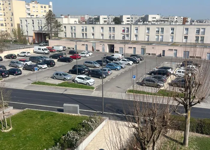 Lägenhet Calme Et Cosy Equipe